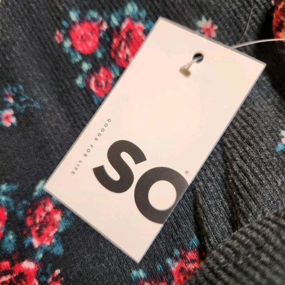 Kohl's Juniors' SO Black With Pink Flowers Wrap Bodice Skater Dress Org $38, 1X - Picture 12 of 13